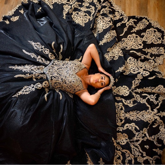 A sweet sixteen dress. Beautiful! Black and Gold with some silver sparkles. - Picture 3 of 3